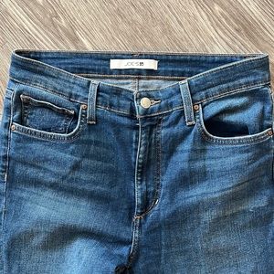 Like new, size 30, high rise, skinny ankle Joe’s jeans in a dark medium wash